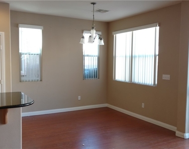 9262 William Hill Avenue - Photo Thumbnail 3
