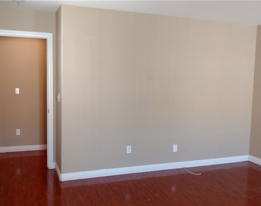 9262 William Hill Avenue - Photo Thumbnail 8