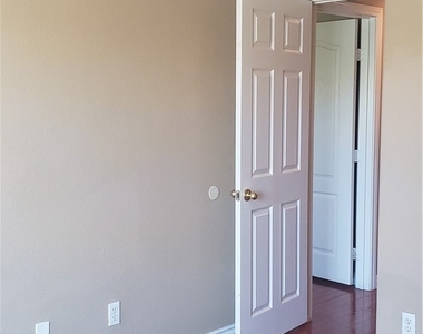 9262 William Hill Avenue - Photo Thumbnail 17
