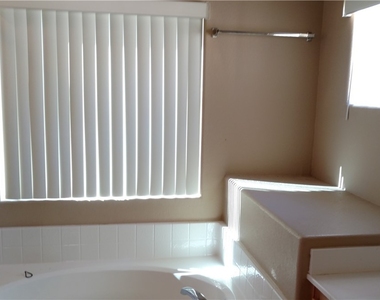 9262 William Hill Avenue - Photo Thumbnail 14