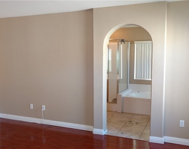 9262 William Hill Avenue - Photo Thumbnail 9