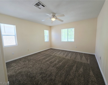 8295 Golden Flowers Street - Photo Thumbnail 17