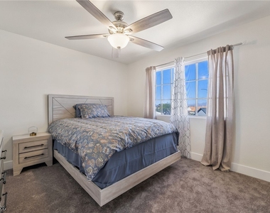 104 Appian Way - Photo Thumbnail 21