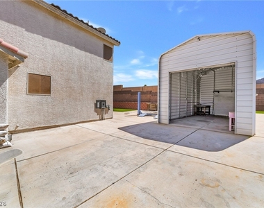 104 Appian Way - Photo Thumbnail 23