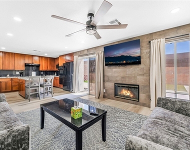 104 Appian Way - Photo Thumbnail 8