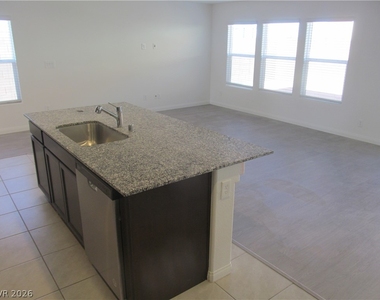 9166 Windsor Wood Street - Photo Thumbnail 7