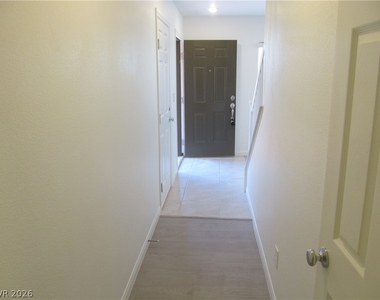 9166 Windsor Wood Street - Photo Thumbnail 3