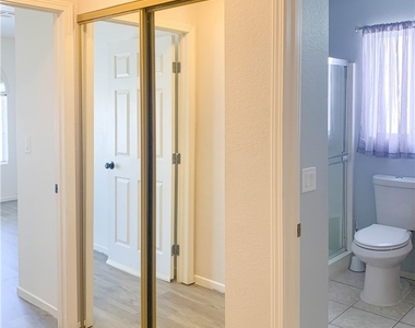 405 Europa Way - Photo Thumbnail 6