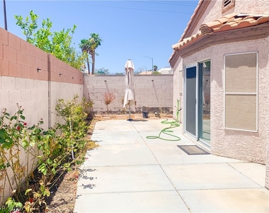 405 Europa Way - Photo Thumbnail 22