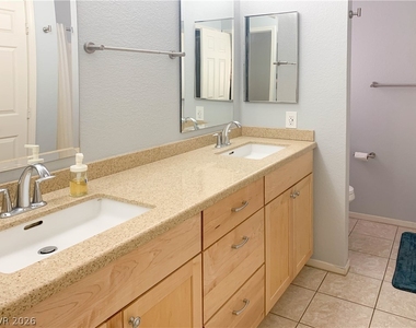 405 Europa Way - Photo Thumbnail 11