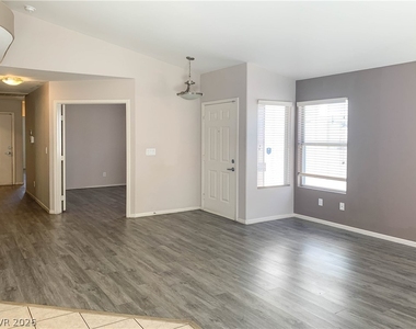 405 Europa Way - Photo Thumbnail 3