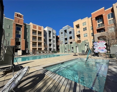 44 E Serene Avenue - Photo Thumbnail 8