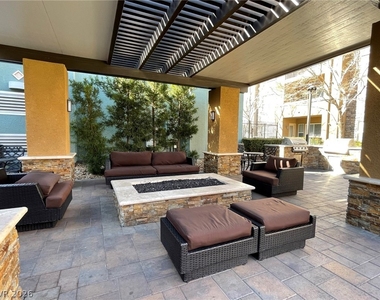 44 E Serene Avenue - Photo Thumbnail 6