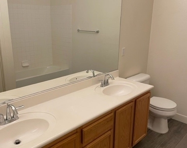 3511 Desert Cliff Street - Photo Thumbnail 23