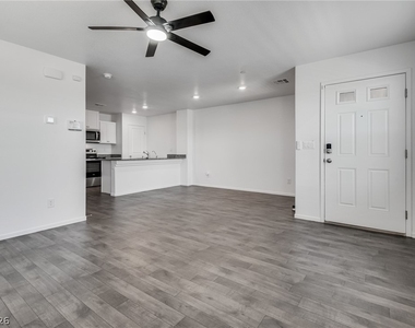 1114 Scarlet Sparrow Street - Photo Thumbnail 5