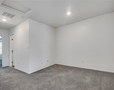 1114 Scarlet Sparrow Street - Photo Thumbnail 20