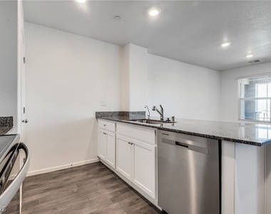1114 Scarlet Sparrow Street - Photo Thumbnail 12