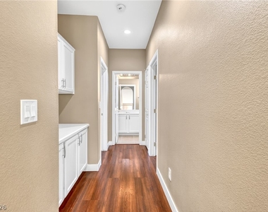 11757 Del Sur Avenue - Photo Thumbnail 22
