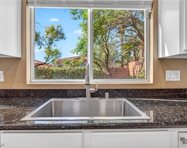 11757 Del Sur Avenue - Photo Thumbnail 13