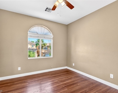 11757 Del Sur Avenue - Photo Thumbnail 24