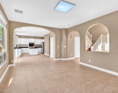 11757 Del Sur Avenue - Photo Thumbnail 9