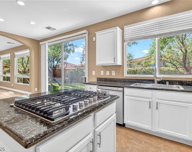 11757 Del Sur Avenue - Photo Thumbnail 12