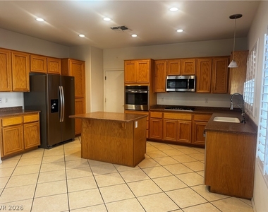 3009 Noblesville Court - Photo Thumbnail 2