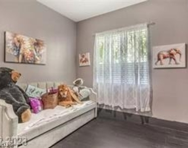 10753 Arundel Avenue - Photo Thumbnail 23