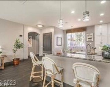 10753 Arundel Avenue - Photo Thumbnail 7