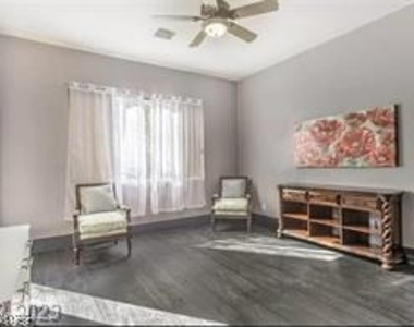 10753 Arundel Avenue - Photo Thumbnail 25