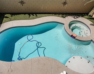 10131 Hollis Mountain Avenue - Photo Thumbnail 41