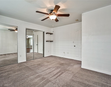 10131 Hollis Mountain Avenue - Photo Thumbnail 35