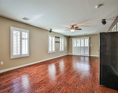 10131 Hollis Mountain Avenue - Photo Thumbnail 27
