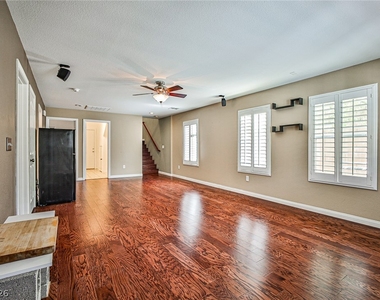10131 Hollis Mountain Avenue - Photo Thumbnail 25
