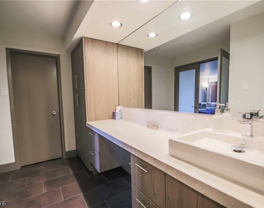 3111 Bel Air Drive - Photo Thumbnail 14