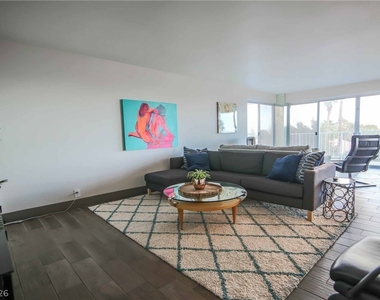 3111 Bel Air Drive - Photo Thumbnail 10