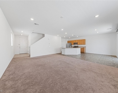 6922 Stone Cactus Street - Photo Thumbnail 7