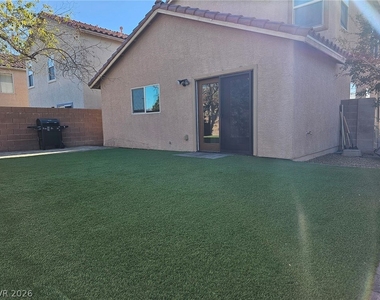 5064 Whistling Acres Avenue - Photo Thumbnail 6