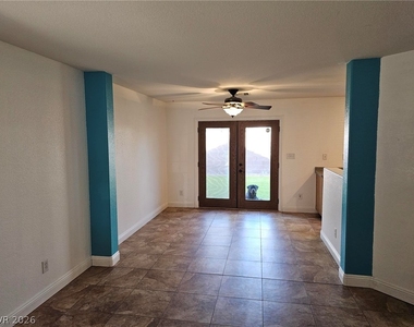 5064 Whistling Acres Avenue - Photo Thumbnail 7