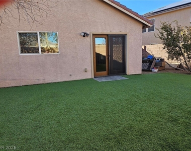 5064 Whistling Acres Avenue - Photo Thumbnail 5