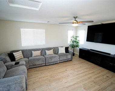 9955 Heritage Desert Street - Photo Thumbnail 27