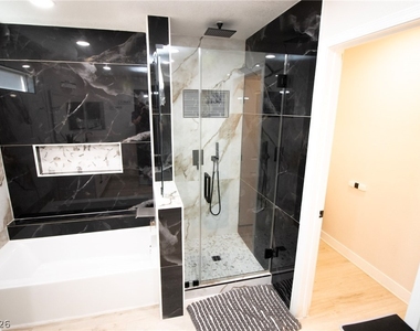 9955 Heritage Desert Street - Photo Thumbnail 25