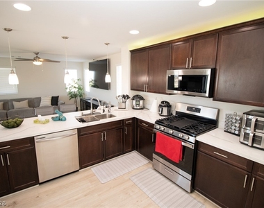 9955 Heritage Desert Street - Photo Thumbnail 3