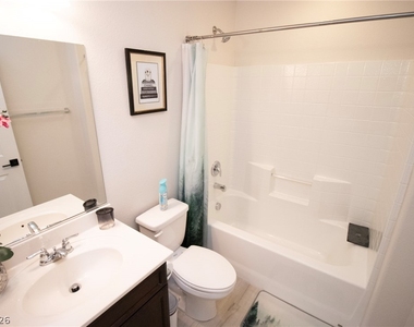 9955 Heritage Desert Street - Photo Thumbnail 17