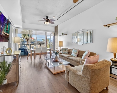 353 E Bonneville Avenue - Photo Thumbnail 4