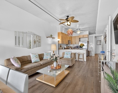 353 E Bonneville Avenue - Photo Thumbnail 5
