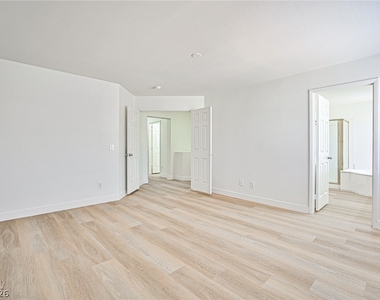 9692 Cathedral Stairs Court - Photo Thumbnail 16