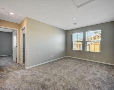 11549 Cedar Shore Avenue - Photo Thumbnail 13