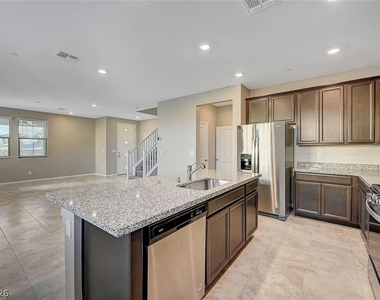 11549 Cedar Shore Avenue - Photo Thumbnail 3