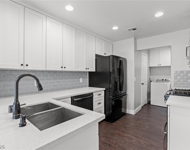 3910 Starfield Lane - Photo Thumbnail 11